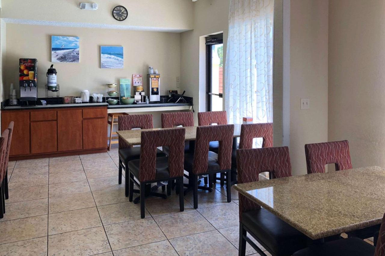 Quality Inn & Suites Miramar Beach Extérieur photo